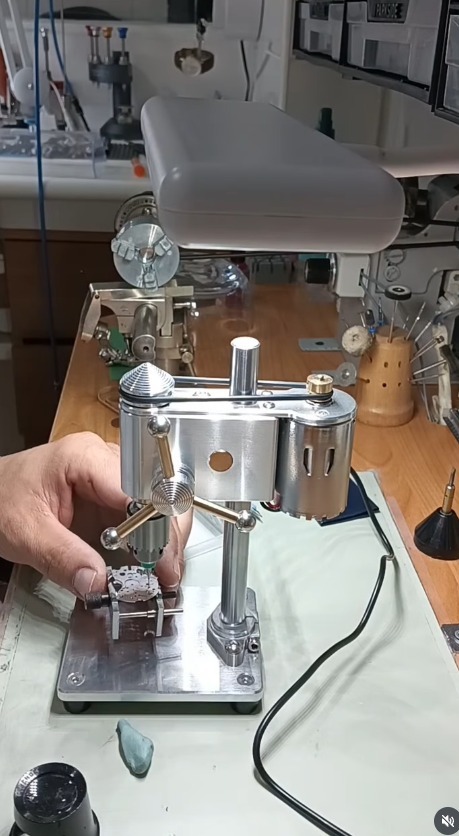 Equipamento técnico de relojoaria na oficina